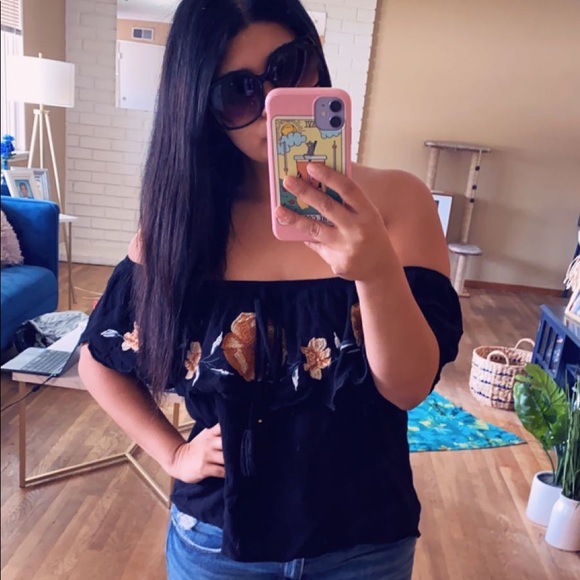 Top - Picture 4 of 4